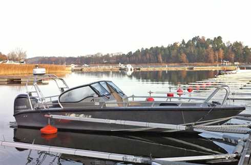 Anytec 750 SPD med Yamaha F350AETX stulen vid Ranängens hamnklubb i Täby norr om Stockholm